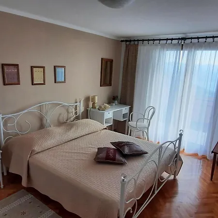 Stone House In Dobrec With Sea View & Jacuzzi Casa de Férias Lovran